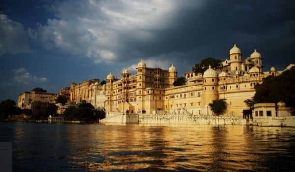Famous Places to Eat in Udaipur